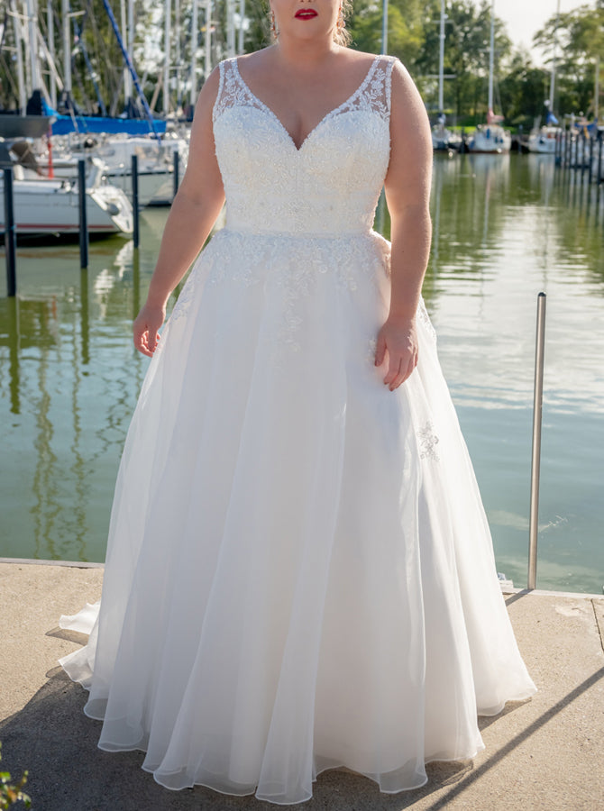 Plus Size Wedding Dress with Corset Back,A-Line Tulle Wedding Gown,WD00668, US26W / Champagne Plus Size Wedding Dress with Corset Back,A-Line Tulle Wedding Gown,WD00668, US26W / Champagne