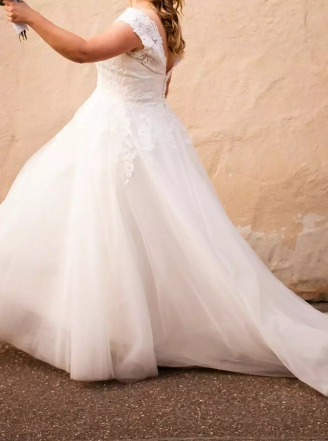 Cap Sleeve Plus Size Bridal Dress,A-Line Tulle Plus Size Wedding Dress,WD00706, US2 / Black