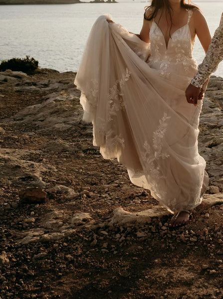 Beach Wedding Dress,Plunging Neckline Bridal Dress,WD012400