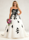 Plus Size Bridal Gown with Sweetheart Neckline,Lace Black White Wedding Dress,WD00692
