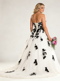 Plus Size Bridal Gown with Sweetheart Neckline,Lace Black White Wedding Dress,WD00692