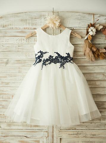 products/classic-flower-girl-dress-tulle-flower-girl-dress-with-appliques-fd00085-1.jpg