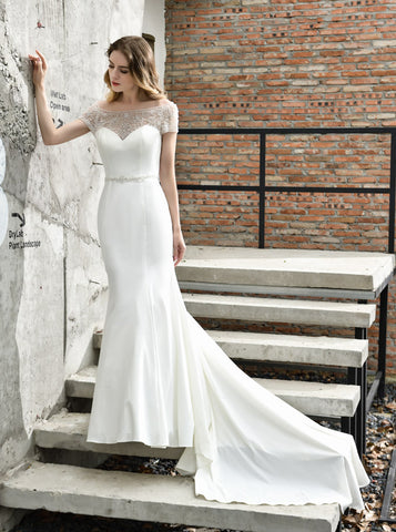 products/high-quality-wedding-dress-with-beaded-neckline-elegant-bridal-dress-wd00493-1.jpg