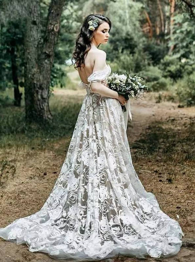 summer outdoor wedding dress Garden Dresses & Bridal Gowns For Outdoor/Backyard Wedding With delicate spaghetti straps and an open Boho Lace Sleeveless Summer Wedding