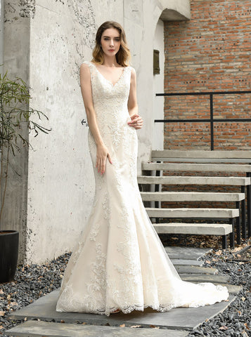products/lace-mermaid-wedding-dress-with-cutout-back-fitted-bridal-gown-wd00490-1.jpg