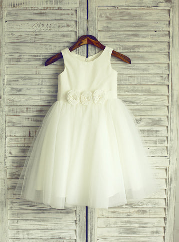 products/simple-flower-girl-dress-with-3d-flowers-white-flower-girl-dress-fd00069.jpg